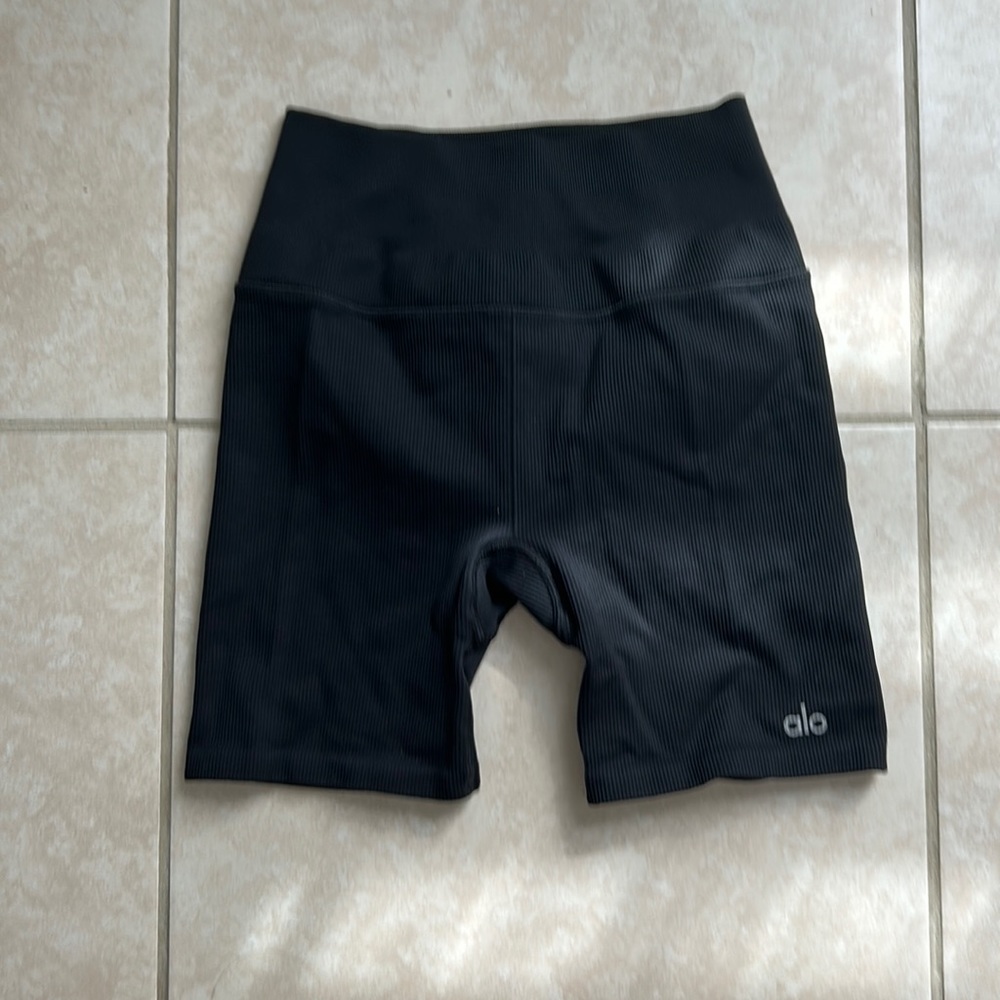 Alo yoga seamless biker shorts 5”